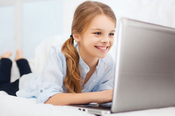 რა ემუქრებათ ბავშვებს ინტერნეტის უკონტროლო სარგებლობისას?